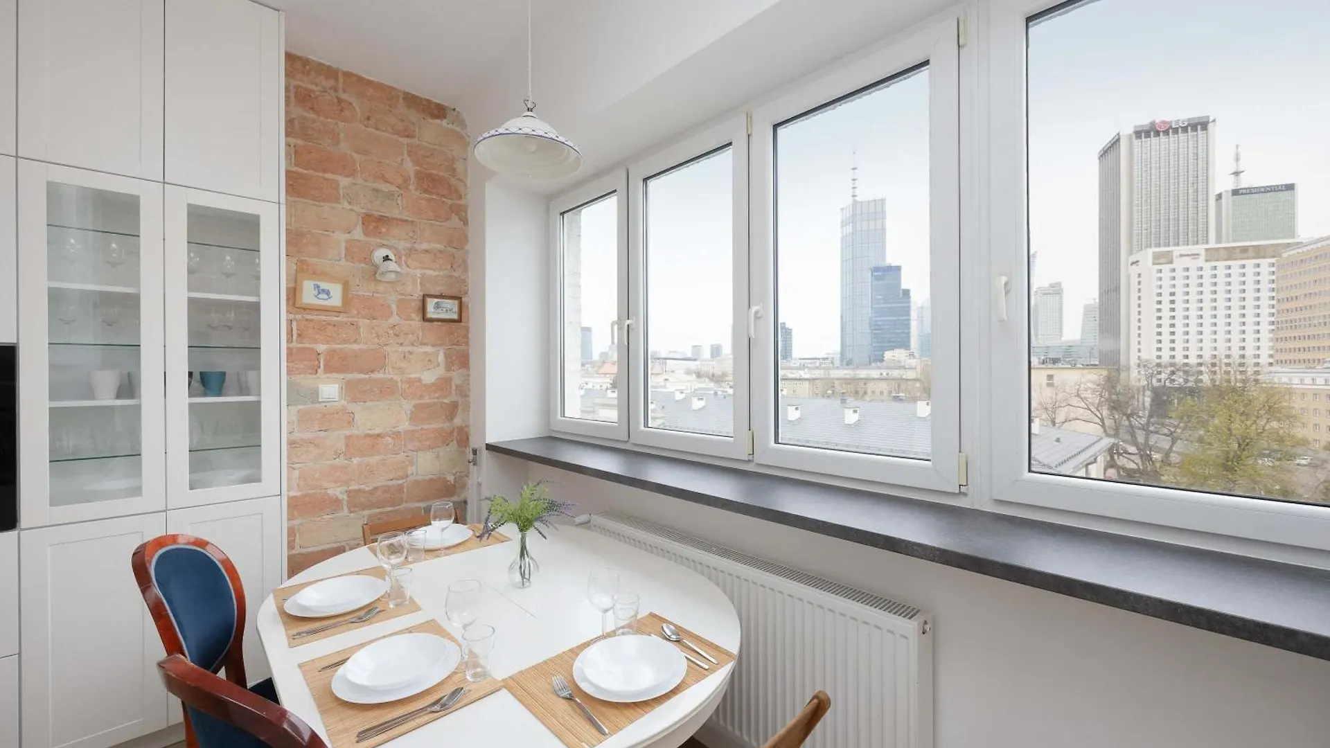 Warsaw Central Apartment By Noclegi Renters